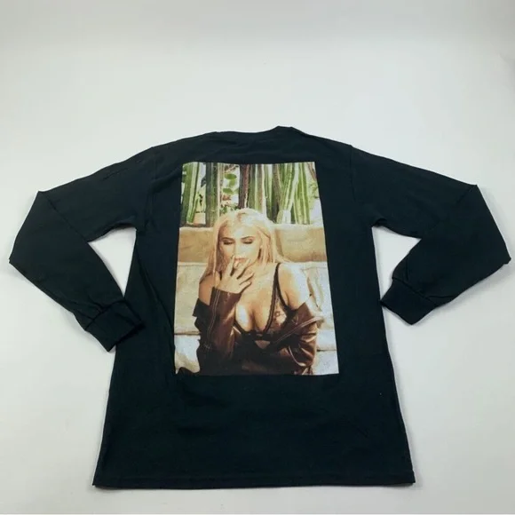 Kylie Jenner graphic tee - Picture 2 of 5
